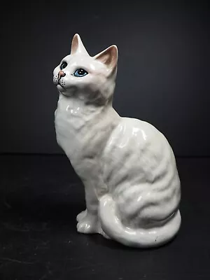 Buy Beswick White Gloss Cat Sitting 1030 • 49.99£