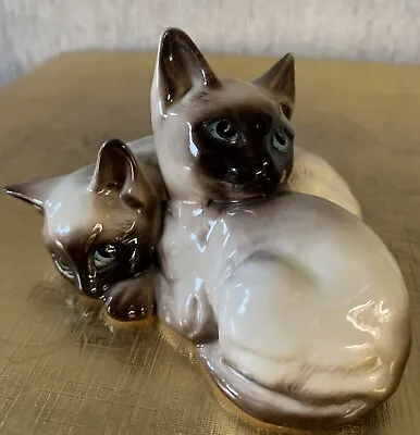 Buy BESWICK CAT SIAMESE KITTENS CURLED TOGETHER MODEL No. 1296 GLOSS PERFECT (a) • 14.99£