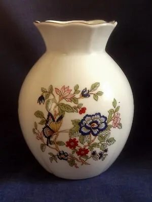 Buy Royal Tara. A Fine Medium Sized Vase. • 6£