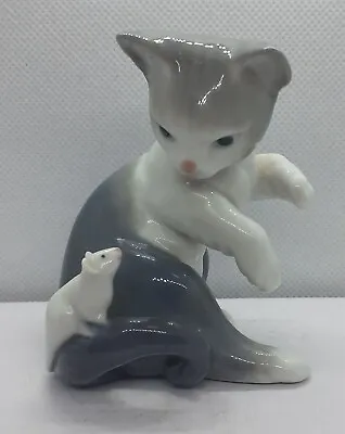 Buy Vintage LLADRO Cat With Mouse Figurine  • 19.99£