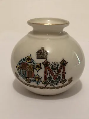 Buy Coronation King George V - 1911 - Reading Vase -Wh Goss • 3£