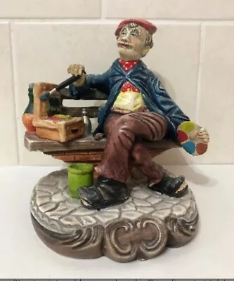 Buy Street Painter Old Man On Bench - Capodimonte 'style' Porcelain Stoneware Figure • 35£