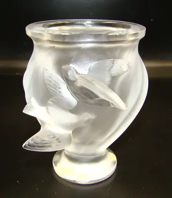 Buy Lalique Rosine Vase W/ Doves Birds • 163.28£