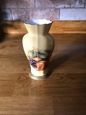 Buy Aynsley Orchard Gold Scalloped Vase • 19.99£