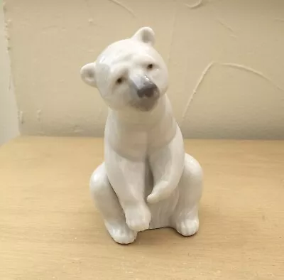 Buy Lladro “ Resting “ Polar Bear.Model No. 1208. • 25£