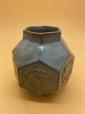 Buy Tyn Llan Welsh Pottery Attractive Celtic Knot Blue Glazed Hexagon Pot Vase • 27.99£