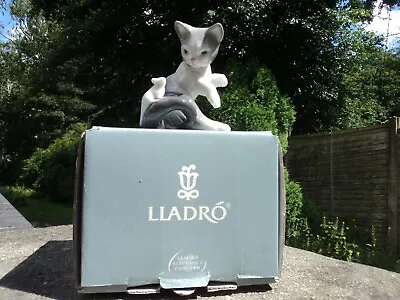 Buy Vintage Lladro Cat And Mouse (mint Condition In Box) - Unusual/rare. • 39.99£
