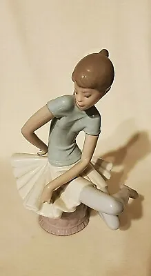 Buy Vintage Lladro Julia Ballerina Figurine Seated Retired  • 74.95£