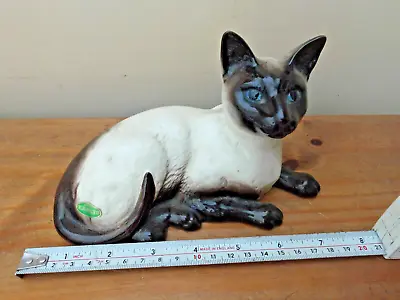 Buy Vintage BESWICK 1559 SIAMESE CAT Laying Down Cat Figure • 10£