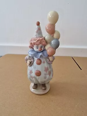 Buy Lladro ' Littlest  Clown' Figurine With Balloons 5811 • 70£
