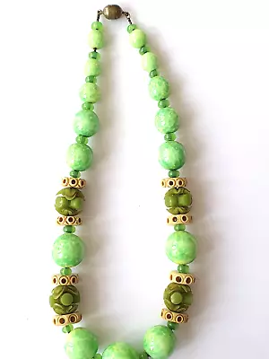 Buy LOVELY 1920's LOUIS ROUSSELET NECKLACE GREEN PEKING GLASS WITH GALALITH BEADS • 125£