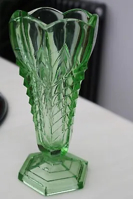 Buy Small Davidson Chevron Green Clear Glass Pedestal Vase Art Deco Pattern 295 • 7.50£