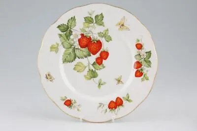 Buy Queens - Virginia Strawberry - Gold Edge Swirl - Salad/Dessert Plate - 141949Y • 19.30£