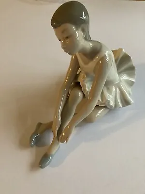 Buy Lladro Nao Daisa Ballerina Stretching Porcelain 6  Tall Excellent Condition! • 42£