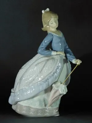Buy Lladro Figurine Evita - Sombrilla Plantada 5212 ~ Free Uk Postage • 62.50£