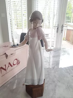 Buy Nao By Lladro Figurine To Light The Way.  Girl Holding Candle. In Original Box • 40£
