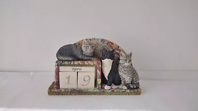 Buy Lesley Anne Ivory Cats Desktop Calendar Ornament  • 15£