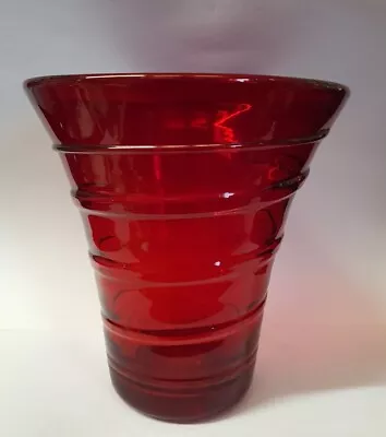 Buy Whitefriars Glass Ruby Red Ribbon Trail Vase • 18£