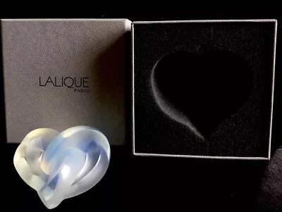 Buy Lalique Knotted Opalescent Hart • 295£
