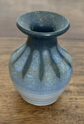 Buy Elizabeth Bailey Studio Pottery Mini Vase • 8£