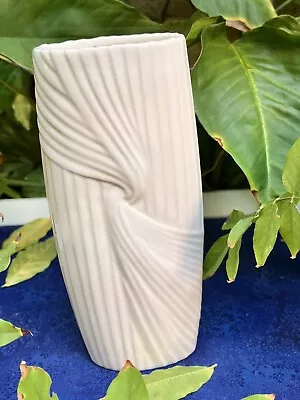 Buy VINTAGE AVON PORCELAIN 6” (15cm) BUD VASE  IVORY Art Deco Swirls Made In JAPAN • 17.70£