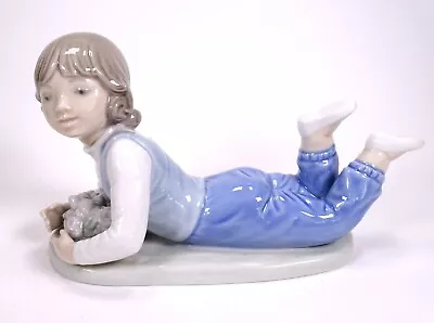 Buy Nao Lladro Daisa 1984 Figurine Girl Laying Down With Flowers • 20£
