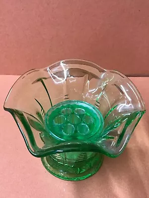 Buy Vintage Davidson Pressed Glass Green Posy Vase + Frog. -  218 • 14£