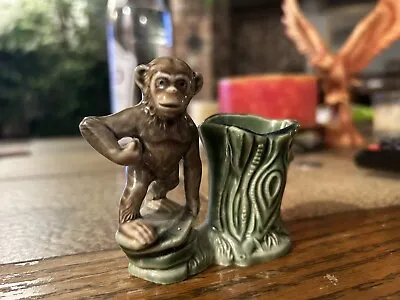 Buy Wade Chimpanzee Posy Vase • 0.99£