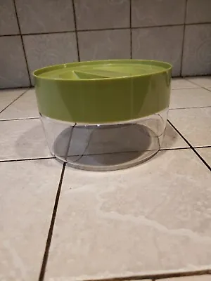 Buy Pyrex Avocado Green Store-N-See Glass Storage Container With Lid & Seal (P) • 9.47£