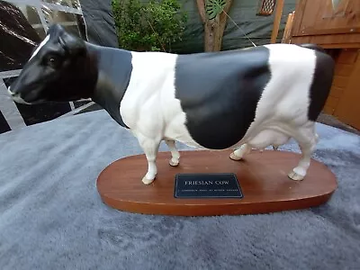 Buy Beswick Friesian Cow - Connoisseur Model • 90£