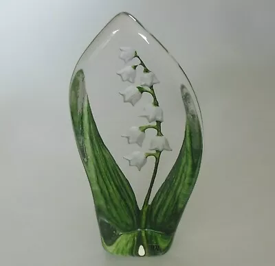 Buy Mats Jonasson Maleras Lily-of-the-Valley Paperweight(34215) - 5 1/4 (13.5cms) • 62.50£