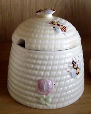 Buy Beswick Honey Preserve Pot.   Honey Bees On Skep • 11.95£