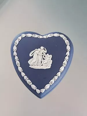 Buy WEDGEWOOD JASPERWARE Dark Blue  Heart Shaped Velvet Lined  Trinket Box  • 11.99£