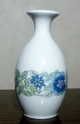 Buy Collectable Wedgewood Clementine Blue/White Floral Bone China Vase Gift Present  • 3.99£