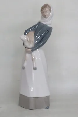 Buy Lladro Spain 4584 Glazed Porcelain Figurine Farm Girl With A Lamb 3183B • 125.18£