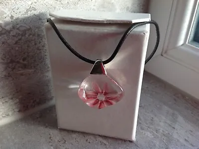 Buy Mats Jonasson Crystal Artglass Anenome Pink Pendant With Strap • 105£