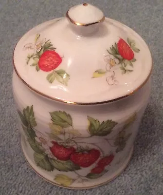 Buy Queens Virginia Strawberry Sugar Pot • 10£