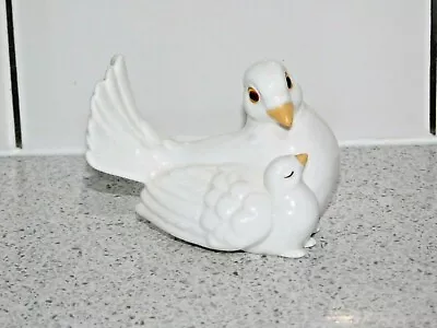 Buy Royal Osborne Bone China White Mother & Baby Dove Figurine Ornament Tmr-5569 • 29.95£