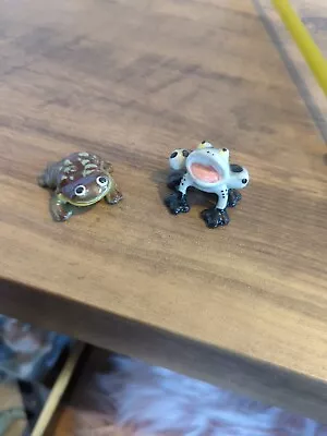 Buy 2 X Porcelain Miniature Frogs • 4£