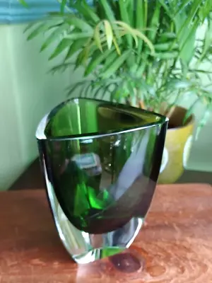 Buy MID CENTURY MODERN GREEN SWEDISH GLASS VASE TRIANGULAR ~ LINDSHAMMAR/ASEDA? 14cm • 15£