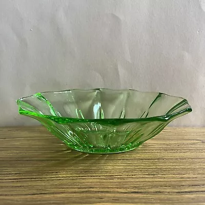 Buy Vintage Art Deco Green Uranium Depression Glass Fruit Bowl • 25£