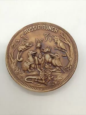 Buy Aussie Bunch Plate Swagman Pottery • 4.50£