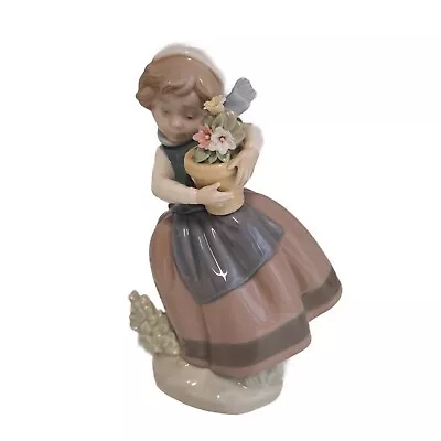 Buy Lladro Figurine 5223 - Spring Is Here  Girl With Flower Basket  6.5 Inch • 30£