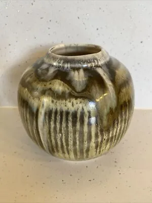 Buy Gorgeous Rare Pattern Vintage Aviemore Globe Vase • 15£