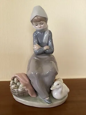 Buy Lladro Figurine Girl With Duck & Ducklings In Basket DAISA • 22£