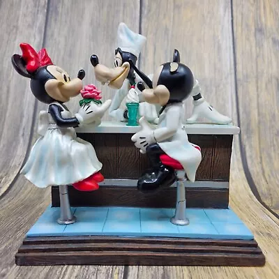 Buy Disney Collectible Statue “After The Prom”  Mickey, Minnie And Goofy - Damaged • 24.99£