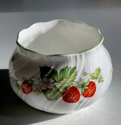 Buy Queens Fine Bone China Rosina China Ltd  «Virginia Strawberry» Tea Sugar Bowl • 7.99£