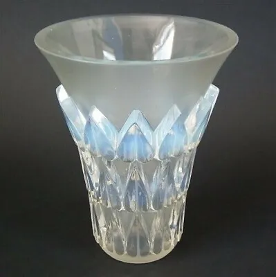 Buy Rene Lalique Opalescent Glass 'Feuilles' Vase • 3,155£