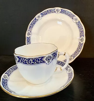 Buy Pair Of Royal Crown Derby Milldale Gold Edged Tea Trios - Cups,Saucers, & Plates • 76.84£