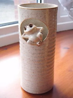 Buy Vintage Grayshott Pottery, Frog, Ribbed Vase, Cylindrical, Excellent Condition • 14.50£